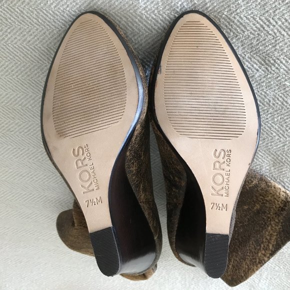 Michael Kors soft ankle boots - Picture 6 of 6